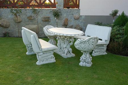 Mobilier de jardin en béton